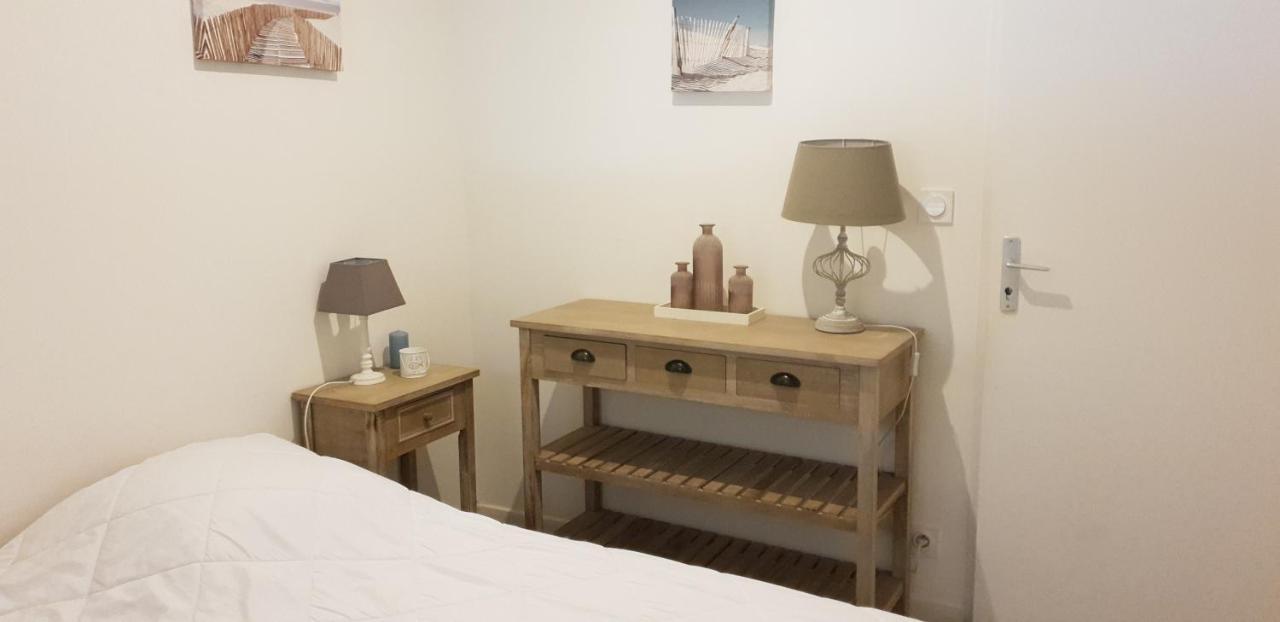 Gîte Les Mathes La Palmyre 2 à 4 pers, chèques vacances acceptés Hébergement de vacances *